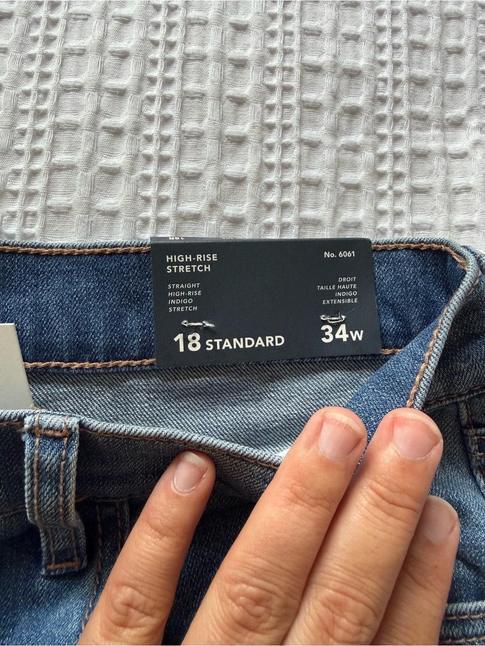 American Eagle Women’s High Rise Straight Jean - Picture 4 of 5